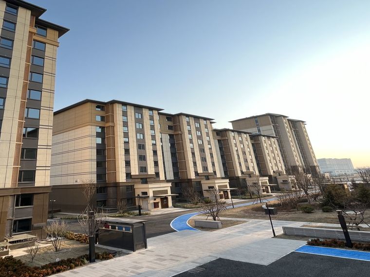 亦城亦嘉实景图