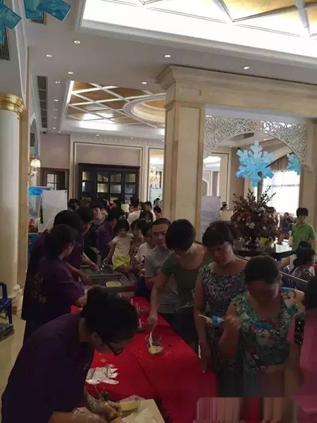 活动现场
点击图片查看下一页 活动现场