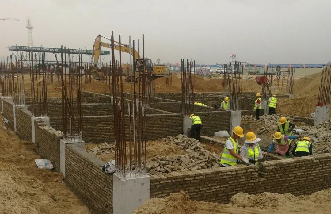 黑龙江：国内在建最长寒区高速公路建成通车