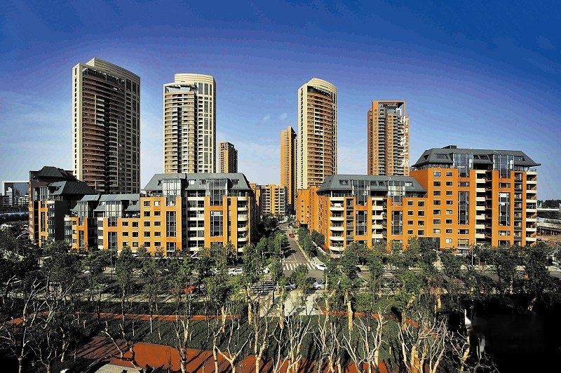 武汉天地四期楼wang 262平江景房,地暖 老证 学籍未