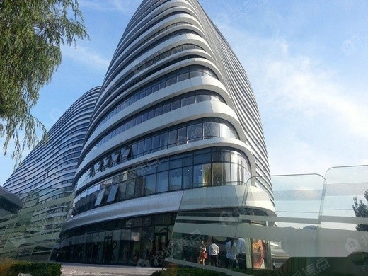 近绿地中心,高层新出特价,仅需契税,随时看房_望京soho写字楼出售