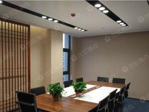 华鹰大厦 公主坟 华鹰大厦精装修 户型方正 双面采光 仅契税