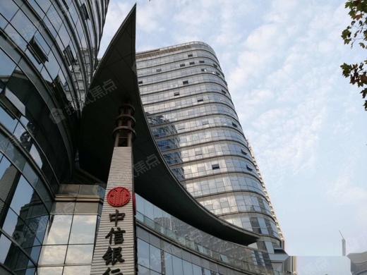 双鸽大厦4/6号线浦电路直达,租金7块,诚意急售!