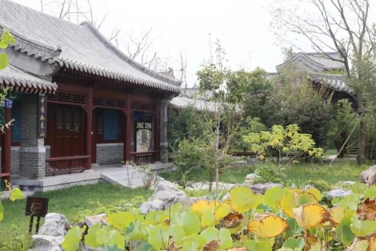 荣盛东昌首府在售 17000元/平方米 楼盘地址:东昌府聊城古楼西北,东北