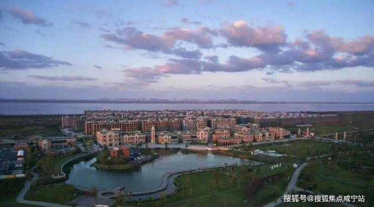 崇明岛大爱城 崇明岛启隆镇不限购别墅崇明岛大爱城别墅均价2.