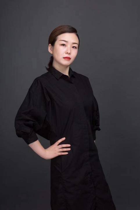 设计师王冰:2022米兰家具展,找到专属自己的设计语言!