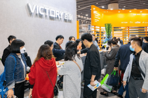 百利携手意大利设计师贝里尼 琶洲办公家具展新品发布
