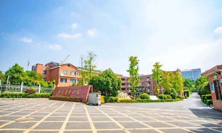 鑫远紫樾府周边配套图