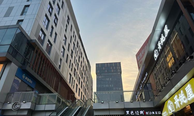 青浦宝龙城市广场实景图