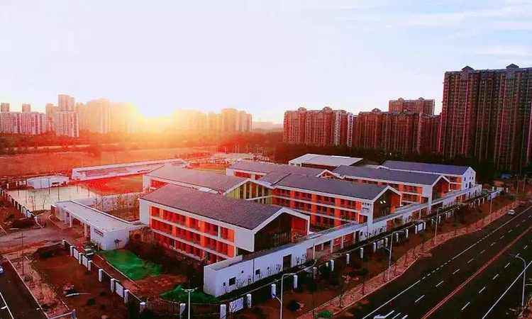 冠鲁明德华府周边配套图