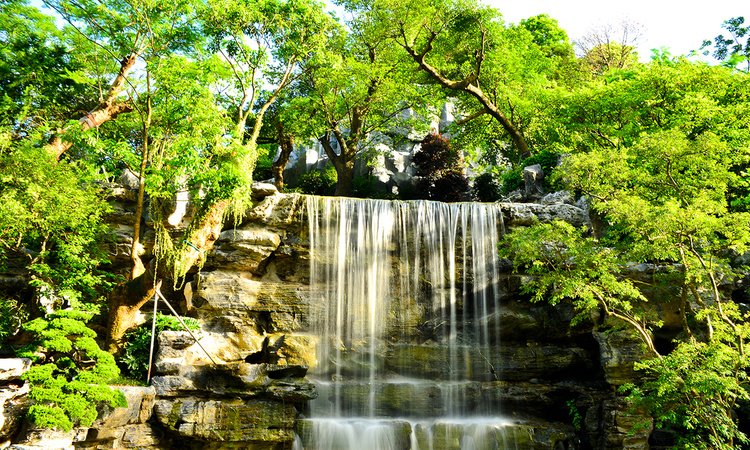 恒荣·城市溪谷实景图