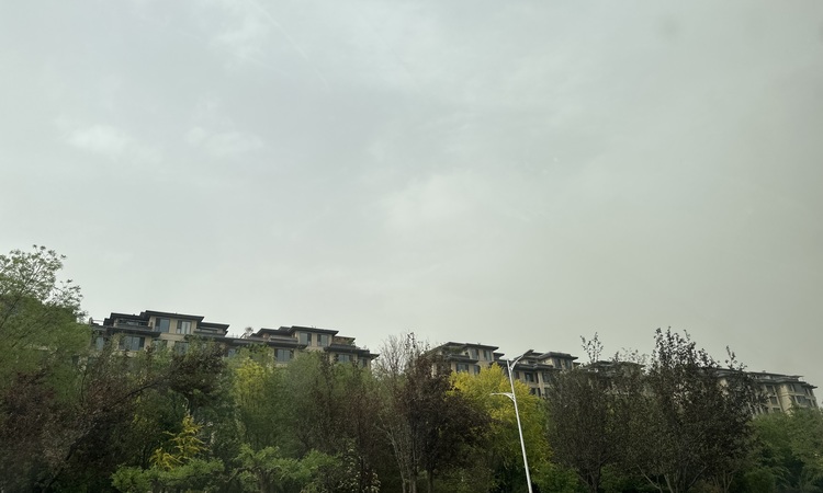 泰丰翠屏山水实景图