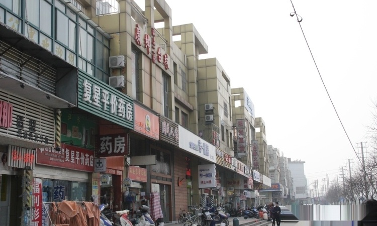 香江世纪名城周边配套图