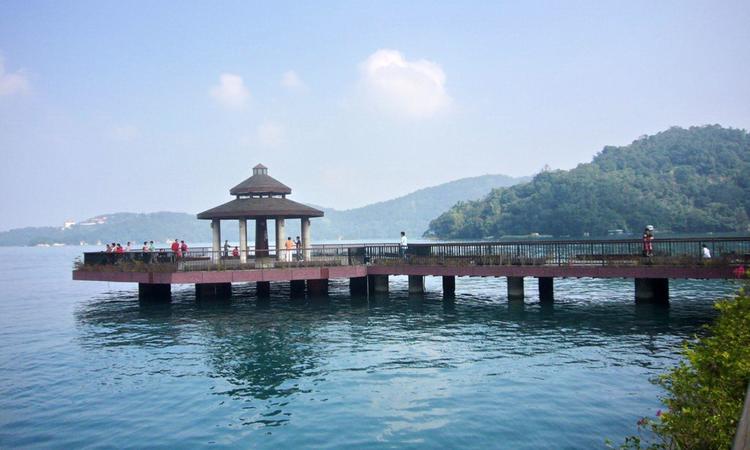 金湖听语三期Loft周边配套图