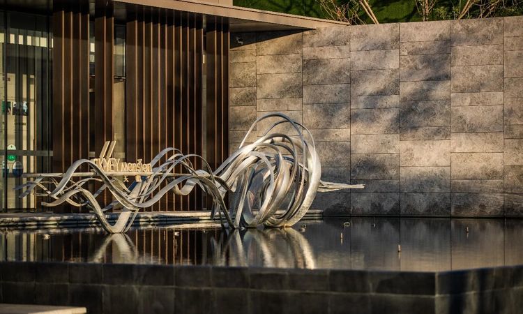 华侨城天鹅堡实景图