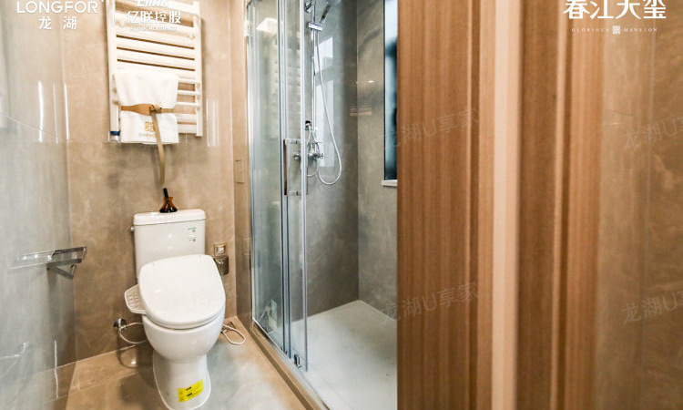 龙湖亿联春江天玺样板间