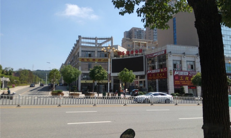 建发央著实景图