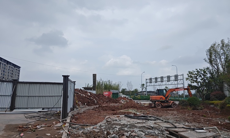 越秀渝开发·渝悦江宸施工进度图