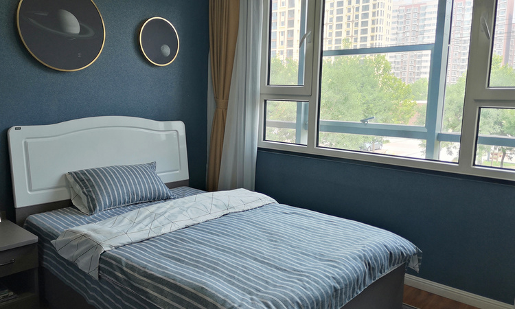 隆江华府样板间