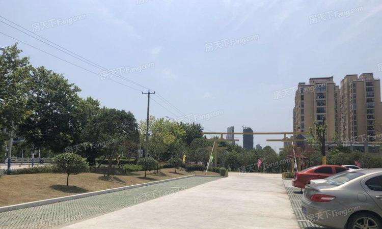 春天学府实景图