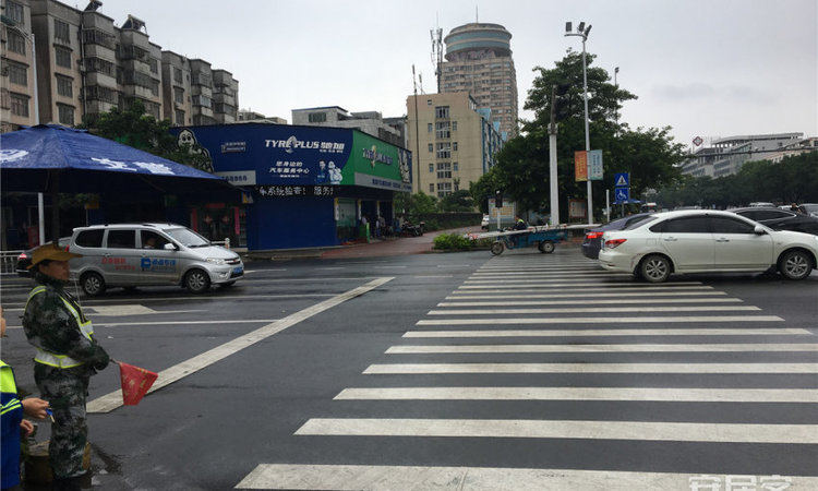 万港城写字楼周边配套图