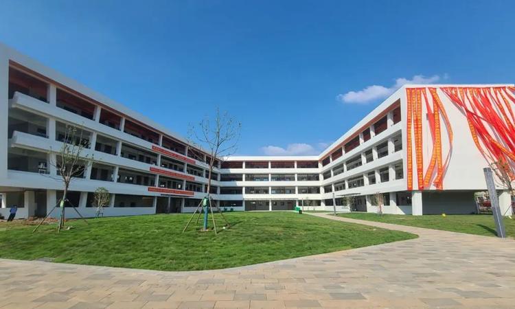 悦荟天地·云墅周边配套图