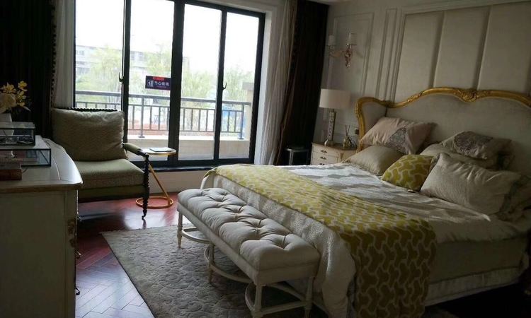 中坚一品样板间