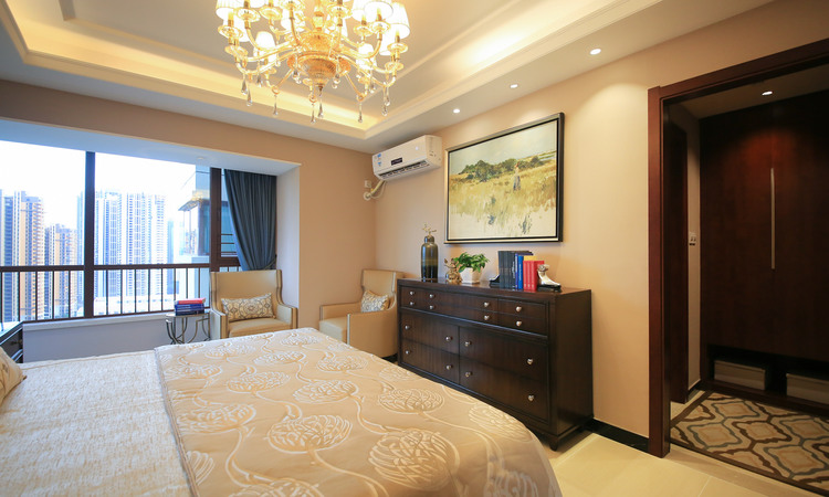 荣和悦澜山样板间