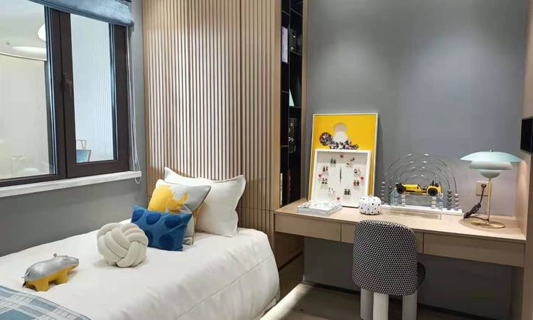 中海半岛华府样板间