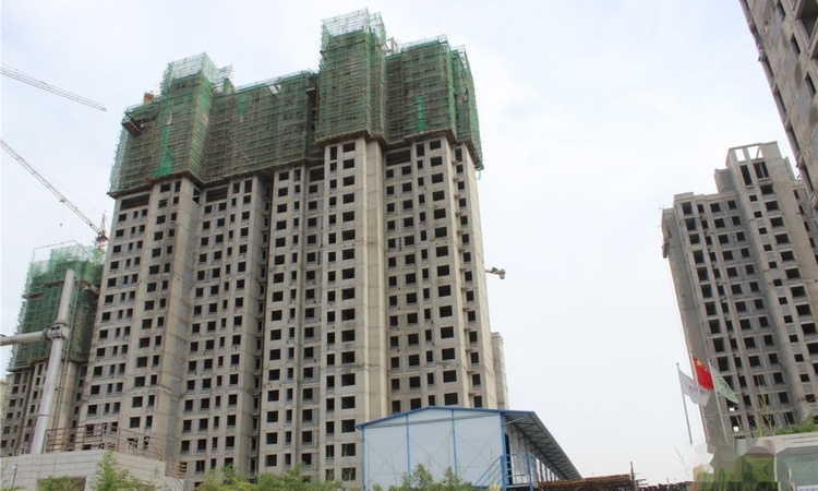 建业·春天里实景图