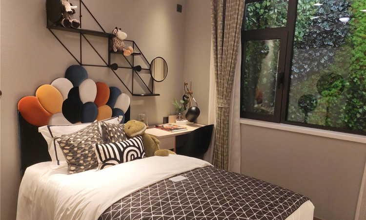 华远海蓝和光样板间