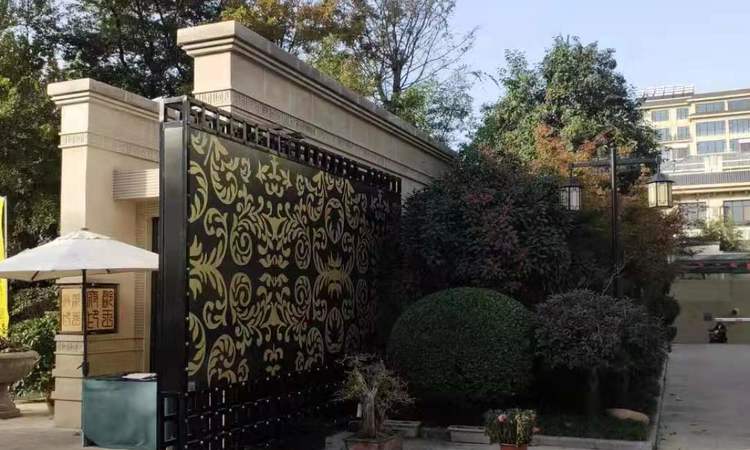 邦泰郡王府实景图