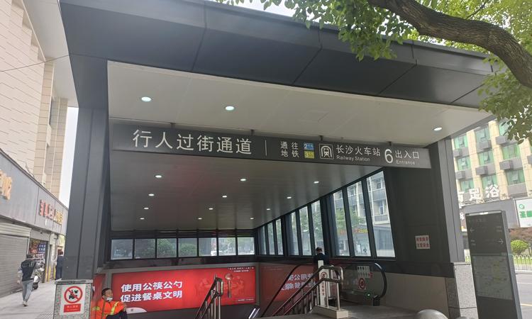 世茂璀璨风华周边配套图