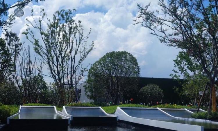 湖北交投长江国际绿创中心实景图