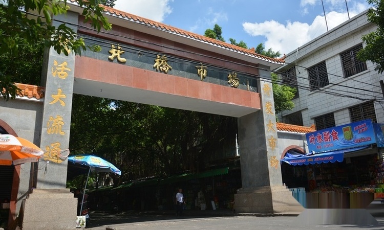 隆景商住楼周边配套图