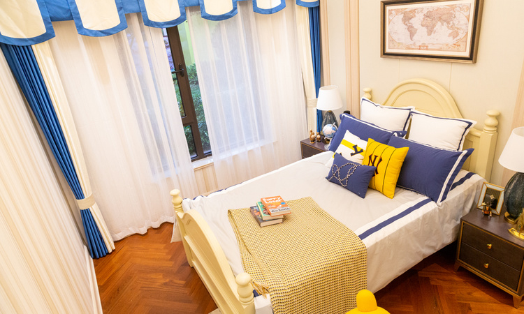 滨江荣盛华府样板间