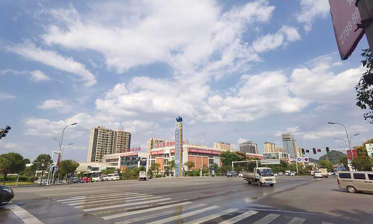 遵商·梦想小镇周边配套图