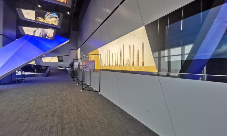 武汉绿地中心实景图