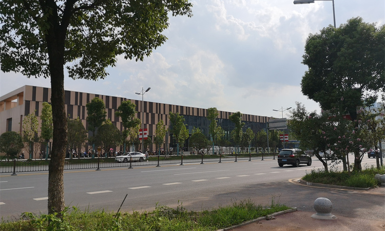 中梁正荣府周边配套图