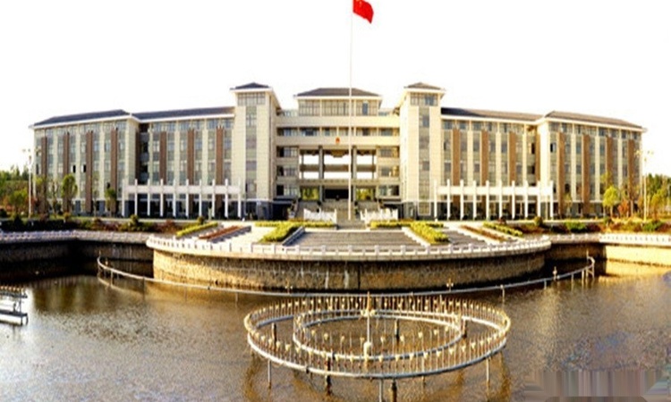 鹏城碧湖云溪周边配套图