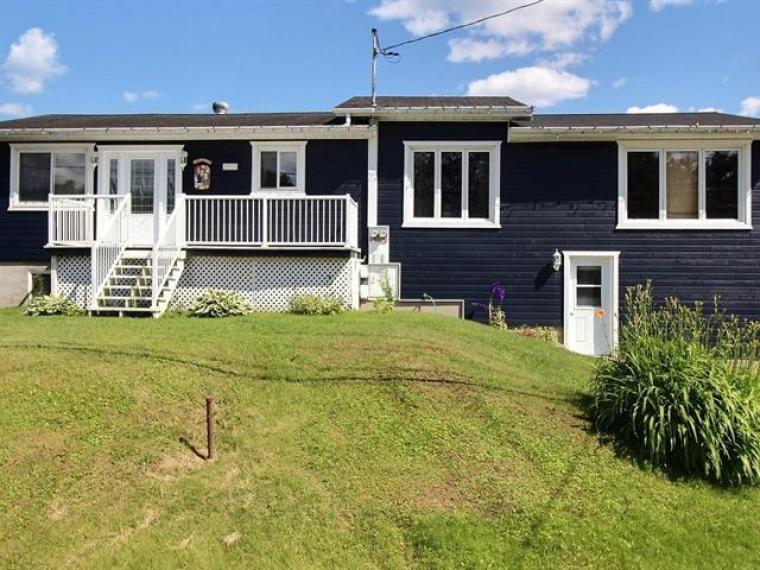 加拿大 加拿大二手房 加拿大gracefield别墅 2卧1卫