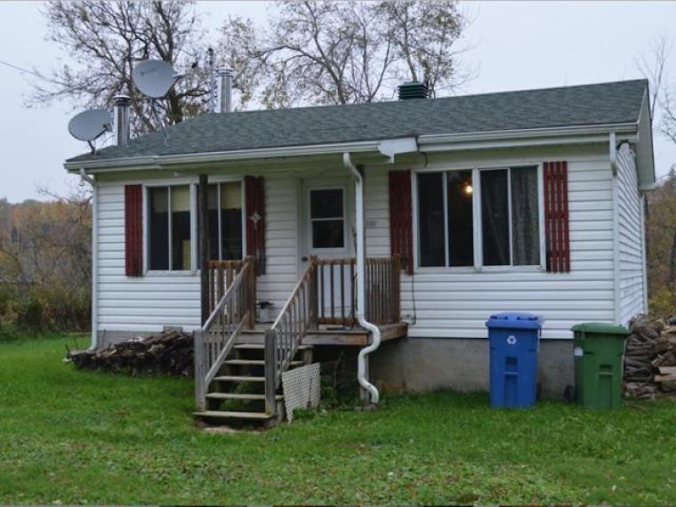 加拿大 加拿大二手房 加拿大gracefield别墅 2卧1卫