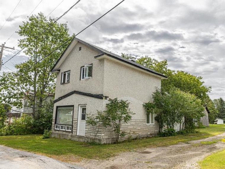 加拿大 加拿大二手房 加拿大gracefield别墅 4卧2卫