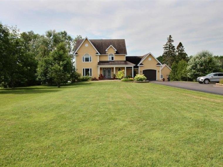 加拿大new richmond别墅 3卧2卫