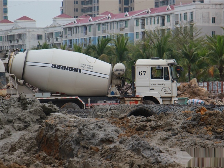 城市汇峰实景图