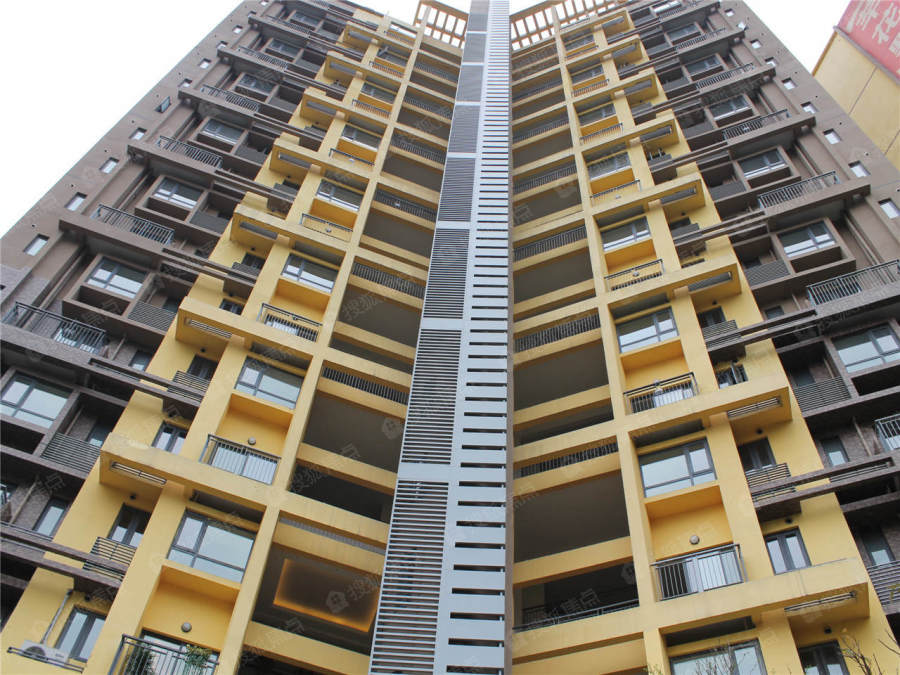 和记黄埔彩叠园实景图_和记黄埔彩叠园环境怎