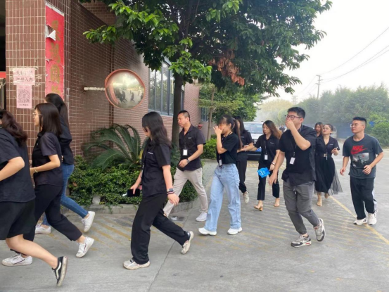 帕莱德门窗可盐可甜会打拼的团队,你想加入吗?