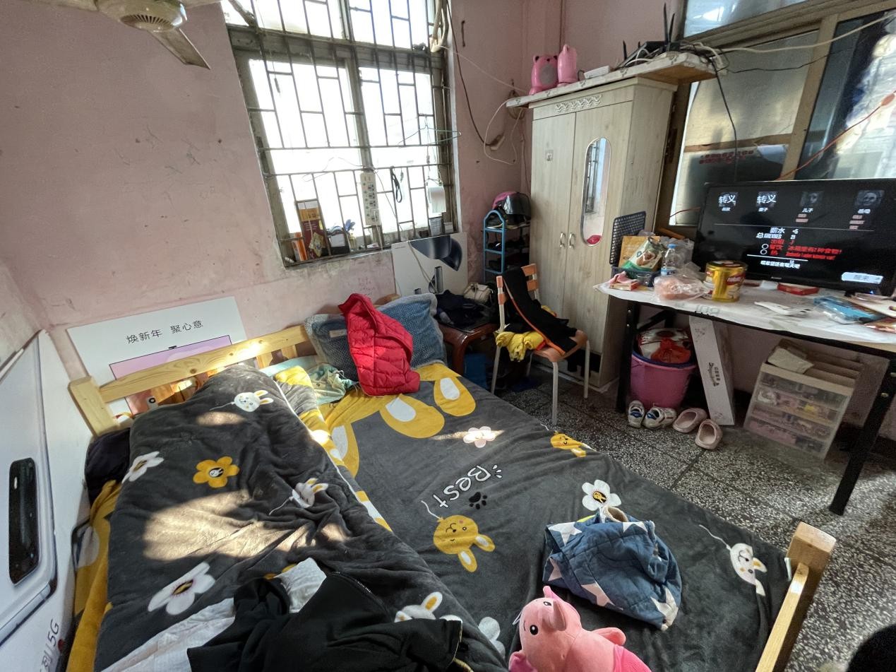 土巴兔“助家计划”2022启程:隐秘于深圳城中村的隔代亲