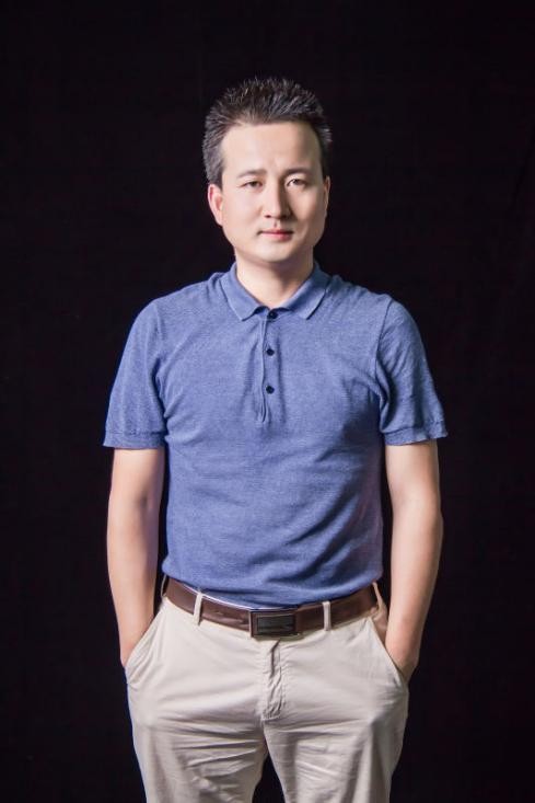 建辉装饰刘永峰:被逼到绝境才能触底反弹 有起有伏才是人生