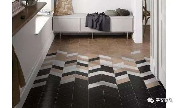 木纹砖千篇一律？看这6种新潮铺法让你家一看就很贵!(图4)